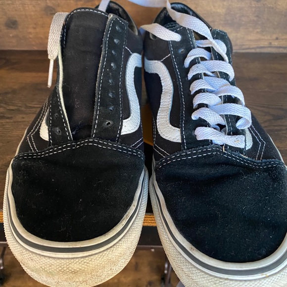 Vans - Picture 2 of 4